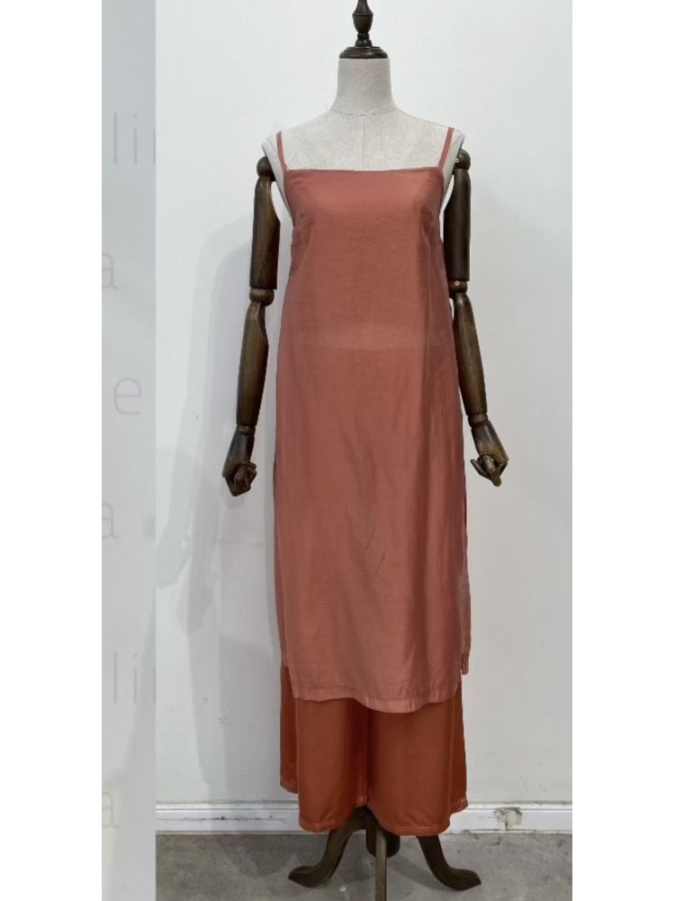 Top maxi largo de tirantas con laterales abiertos