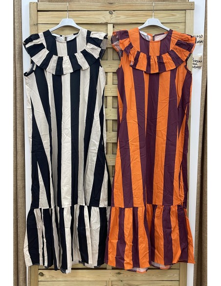 Vestido largo de rayas escote caja con volante