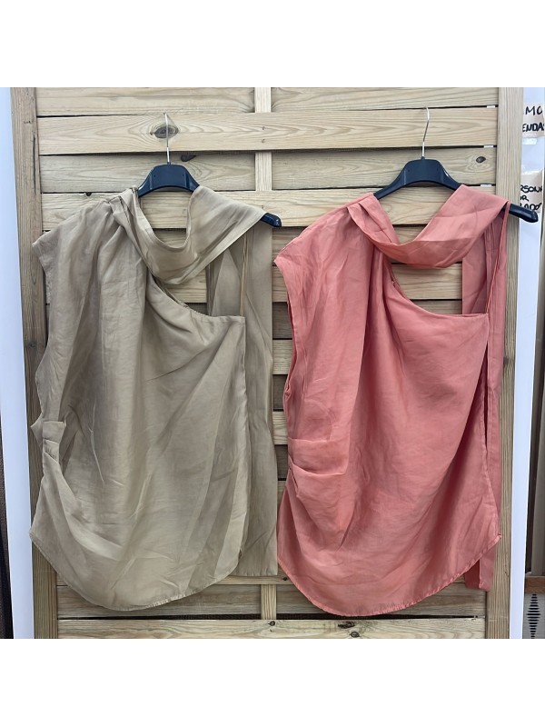 Top asimétrico detalle cinta