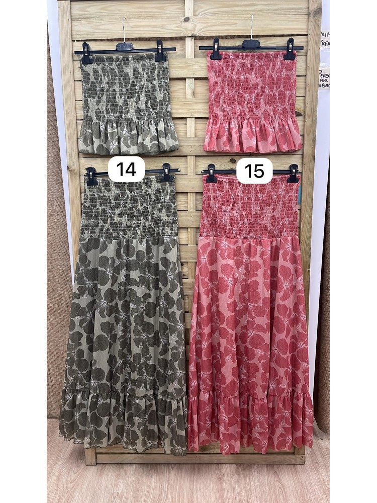 Conjunto de top palabra fruncido y falda larga con brillito