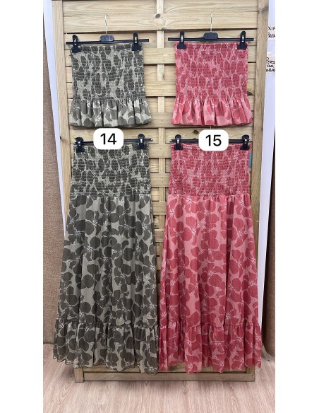 Conjunto de top palabra fruncido y falda larga con brillito