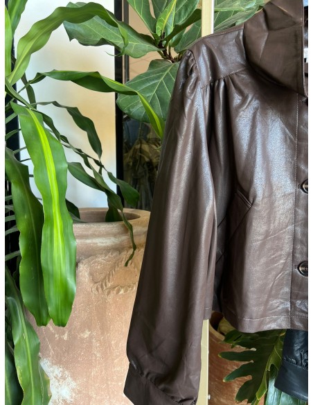 Chaqueta polipiel estilo vintage
