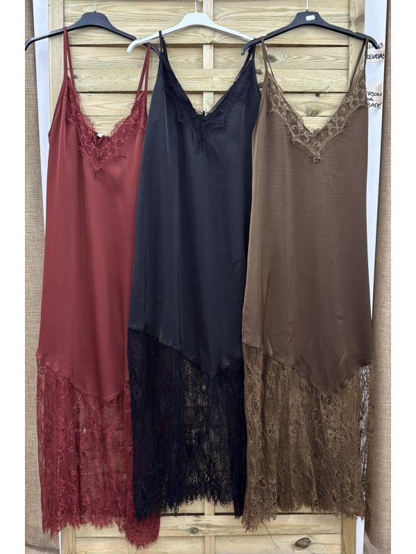 Vestido largo lencero con maxi encaje en bajo