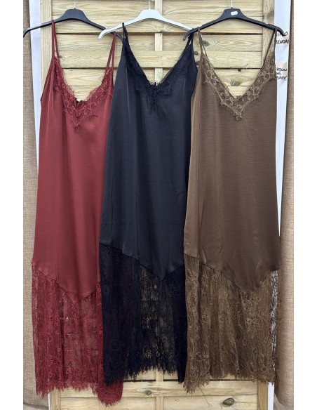 Vestido largo lencero con maxi encaje en bajo