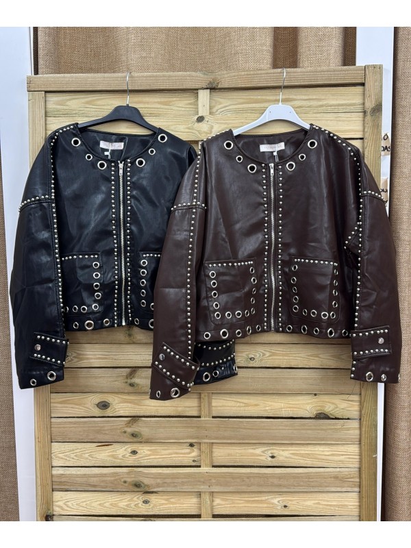 Chaqueta polipiel bolsillos con tachas 2