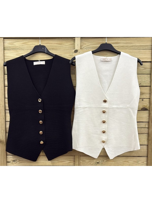 Chaleco de punto con botones dorados