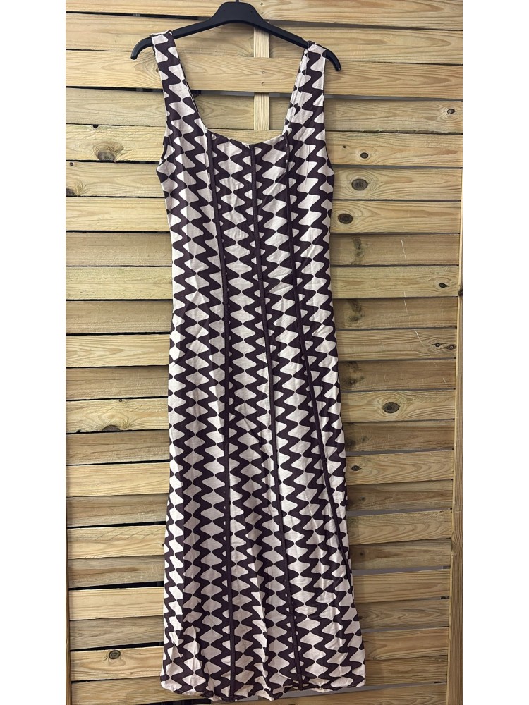 Vestido zig zag vertical con líneas lisas
