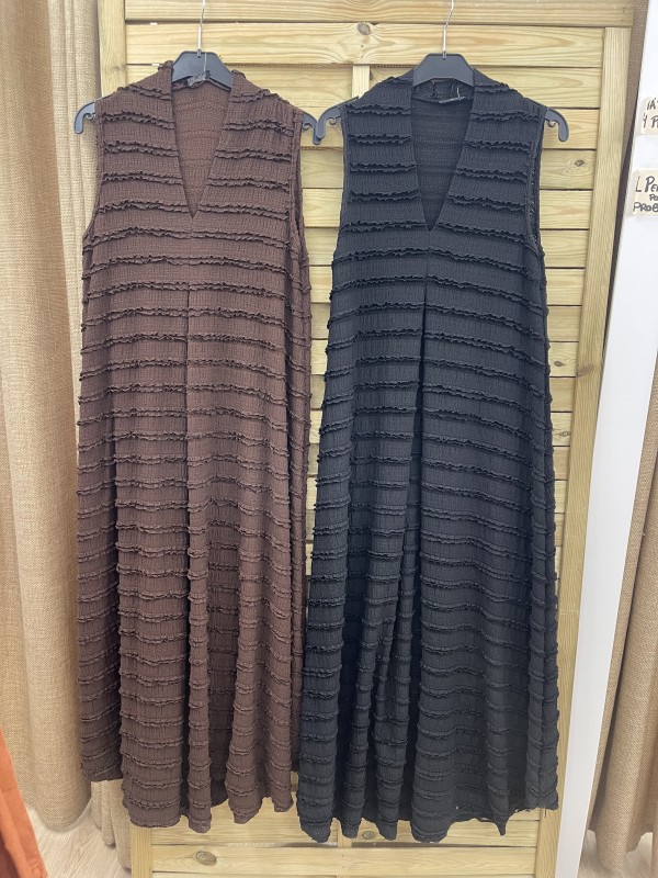 Vestido largo con volantitos horizontales