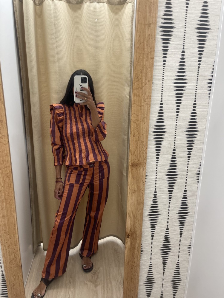 Camisa cuerpo fruncido raya media vertical