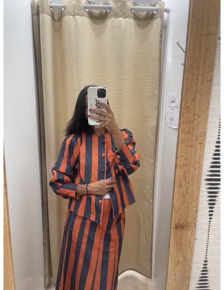 Chaqueta abotonada raya media vertical