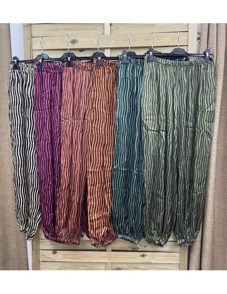 Pantalon bombacho de raya fina ondulada