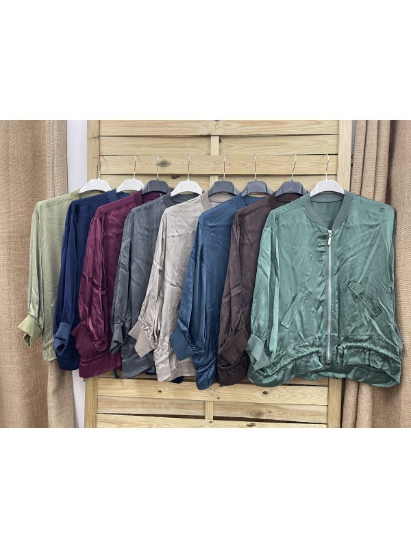 Bomber de saten con bordes de punto