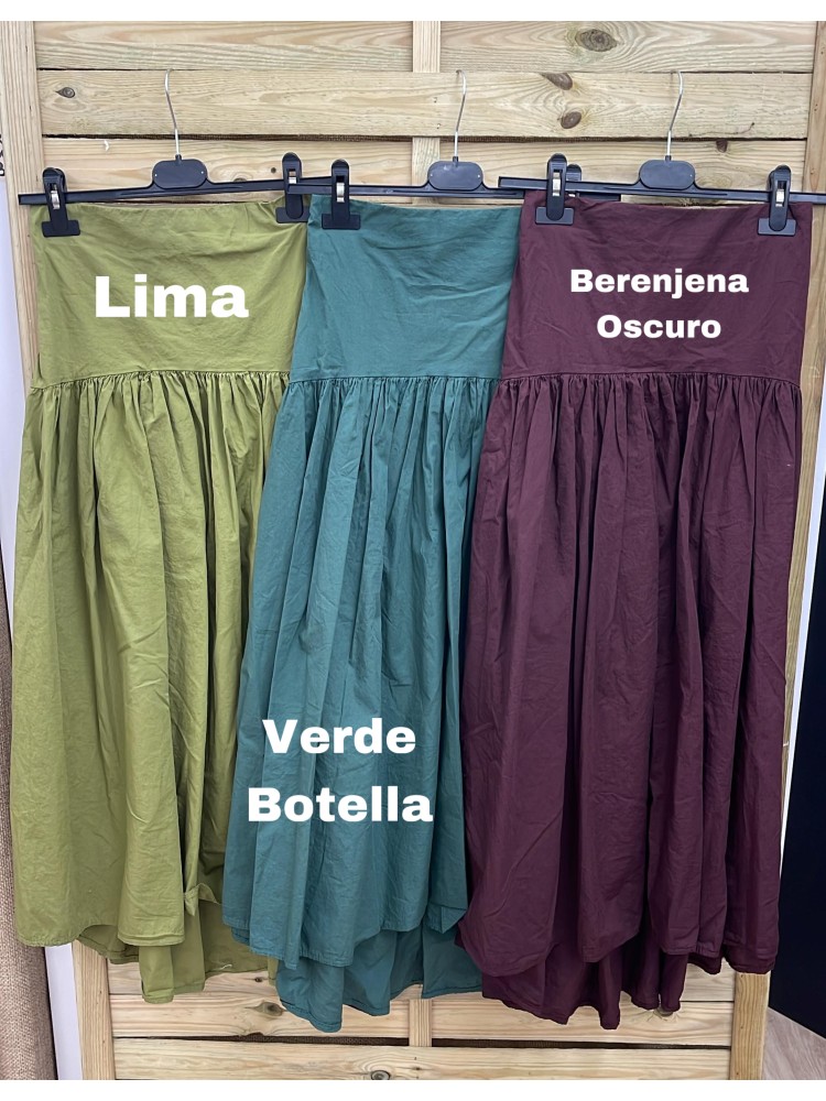 Falda midi con corte en cadera y vuelo