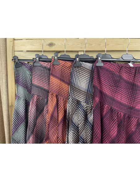 Falda corte diagonal en cadera cuadros