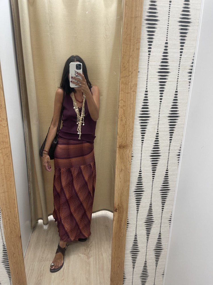 Falda corte diagonal en cadera cuadros