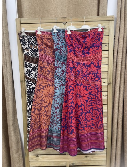 Vestido palabra estampado flores con corte en pecho