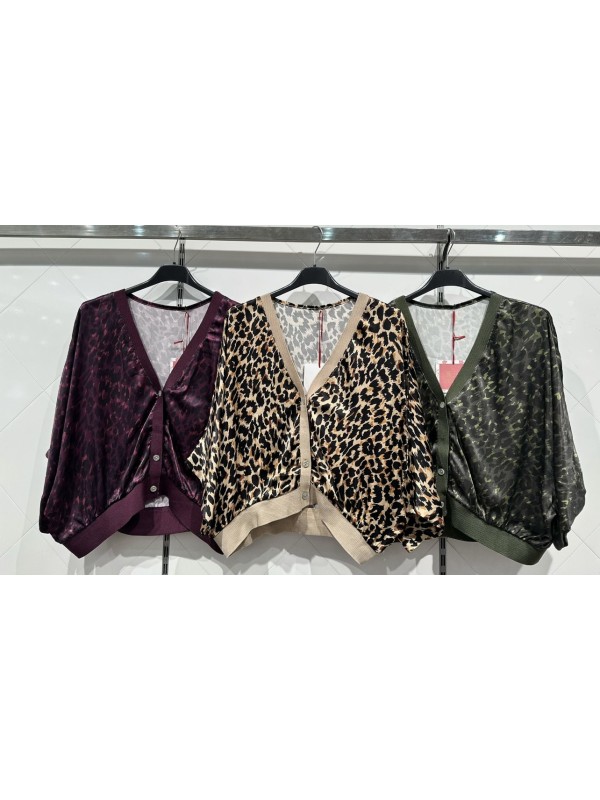 Bomber saten print con botones