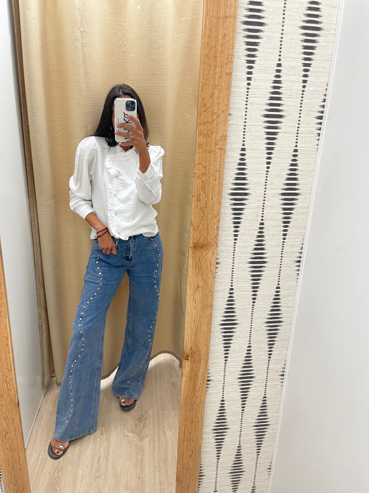 Jeans tachas delanteras onduladas