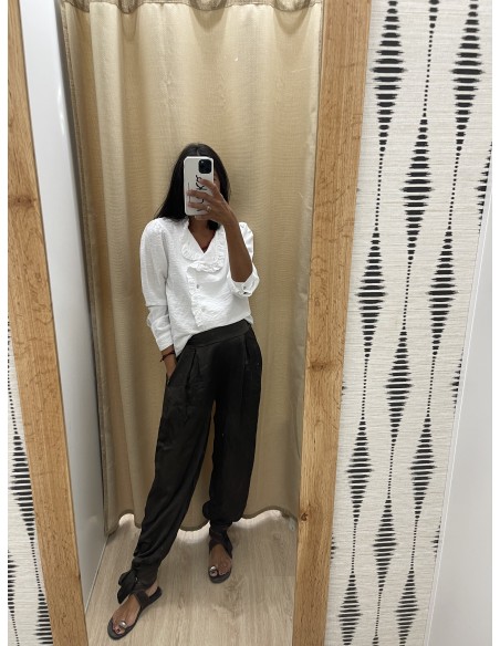 Pantalon saten bombacho con nudo en bajo