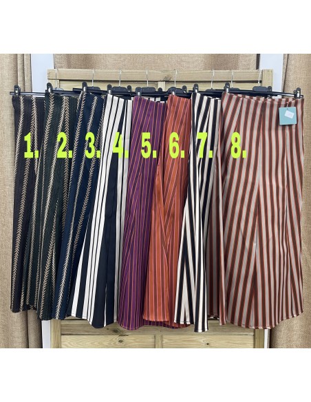 Falda midi evase estampada