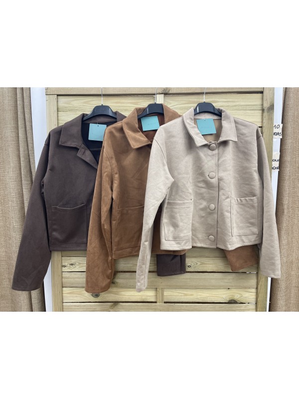 Chaqueta corta efecto ante