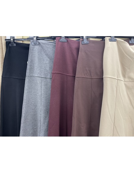 Falda evase de punto grueso