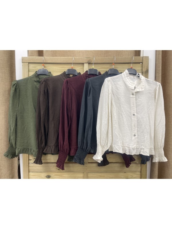 Camisa Claudia volantito en cuello y bajo con funde en puños