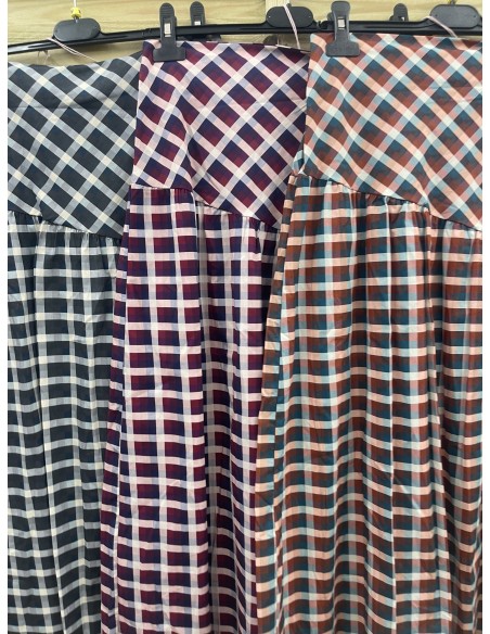 Falda Alejandra de cuadros con corte en cadera