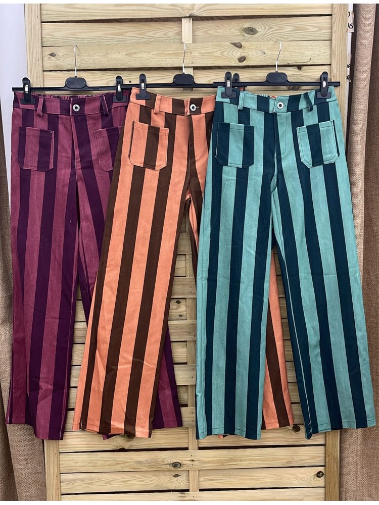 Pantalon raya media vertical con bolsillo