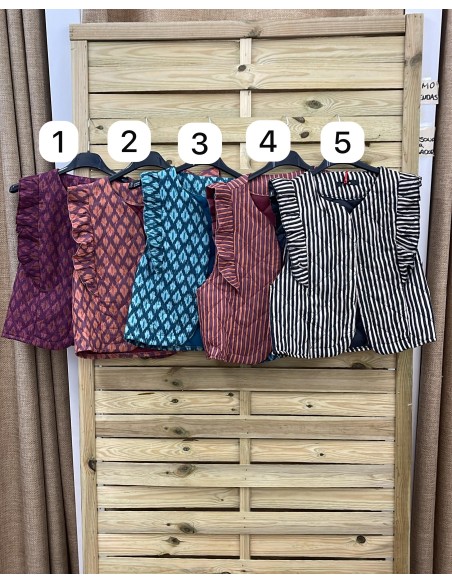 Chaleco estampado acolchado con volantes verticales