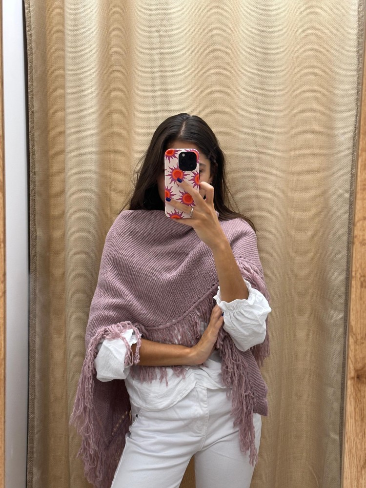 Poncho de flecos