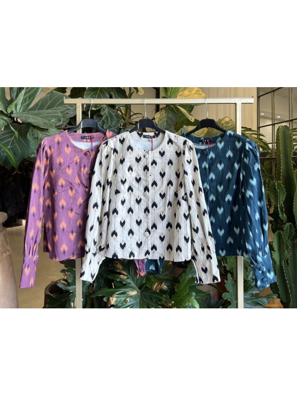 Chaqueta abotonada picos