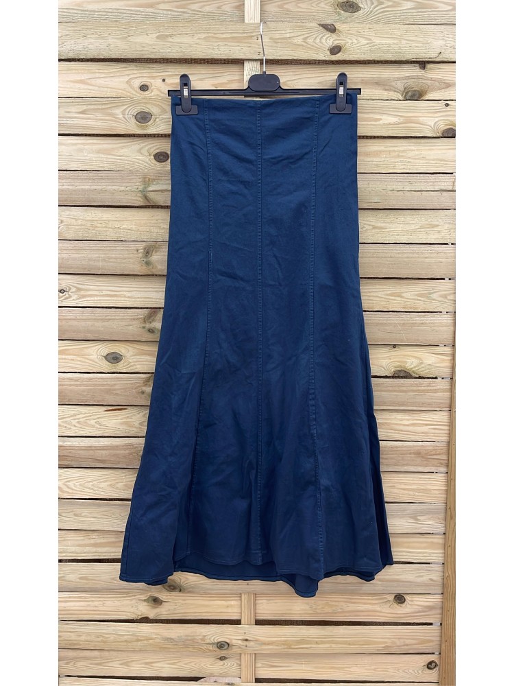 Falda evasé efecto vaquero