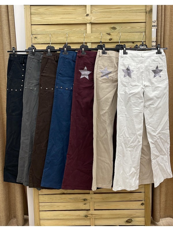 Jeans estrellas plata traseras y tachas en bolsillos