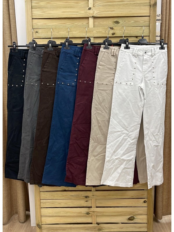 Jeans estrellas plata traseras y tachas en bolsillos 2