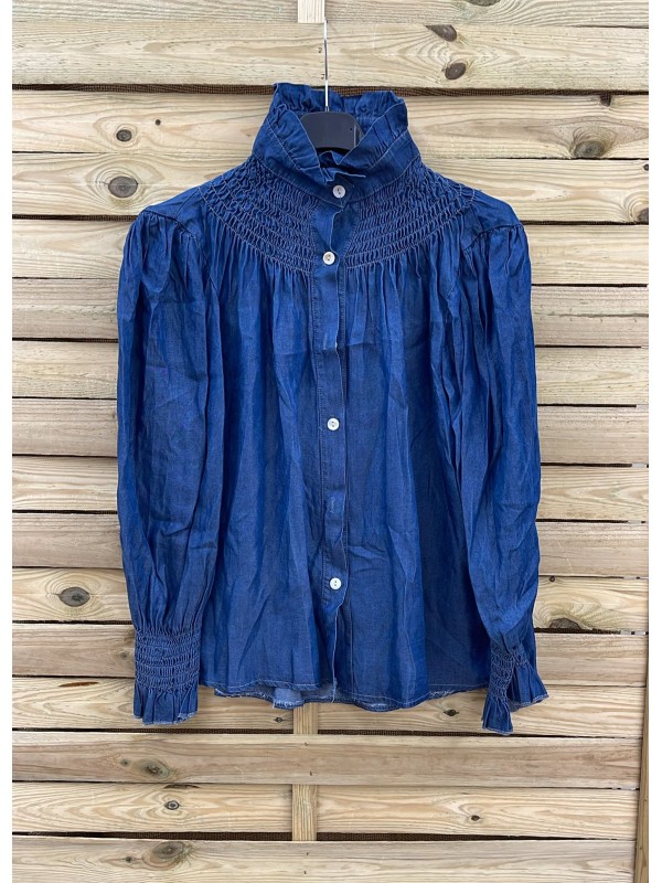 Camisa vaquera con frunce en escote y mangas