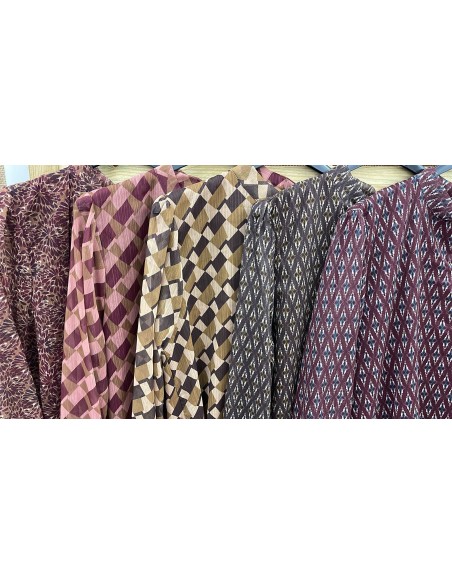 Camisa Andrea de gasa con brillito y abertura en escote