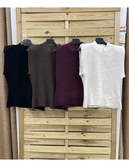 Top liso de punto de sisa con hombreras