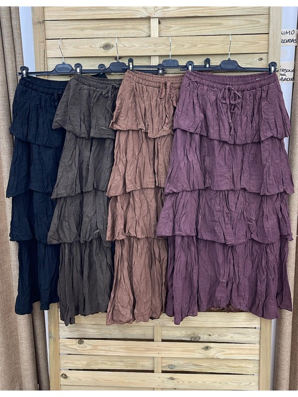 Falda larga a capas rugosa