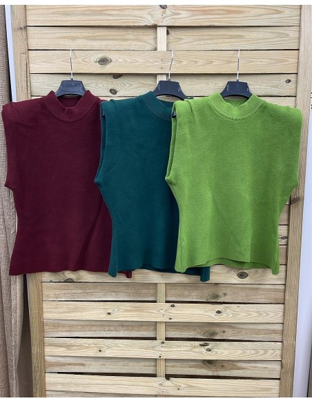 Top liso de punto de sisa con hombreras