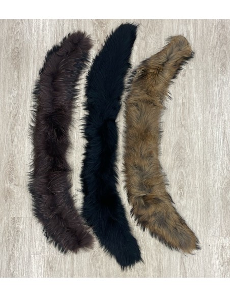 Cuello largo de pelo natural con pinza