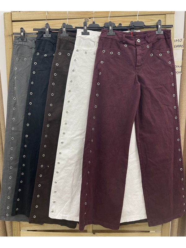 Pantalon mini arandelas laterales y en bolsillos