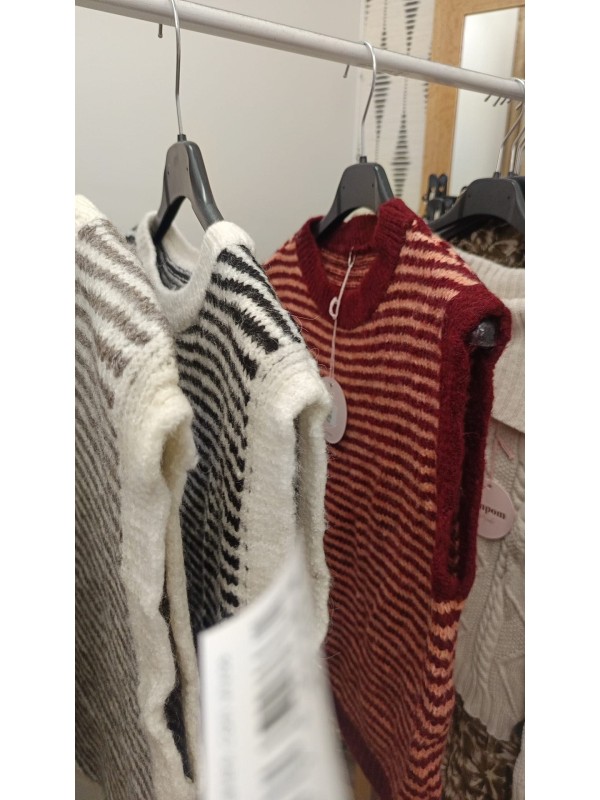 Chaleco rayitas horizontales con vivos lisos 2