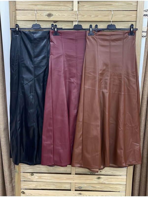 Falda larga evase efecto piel