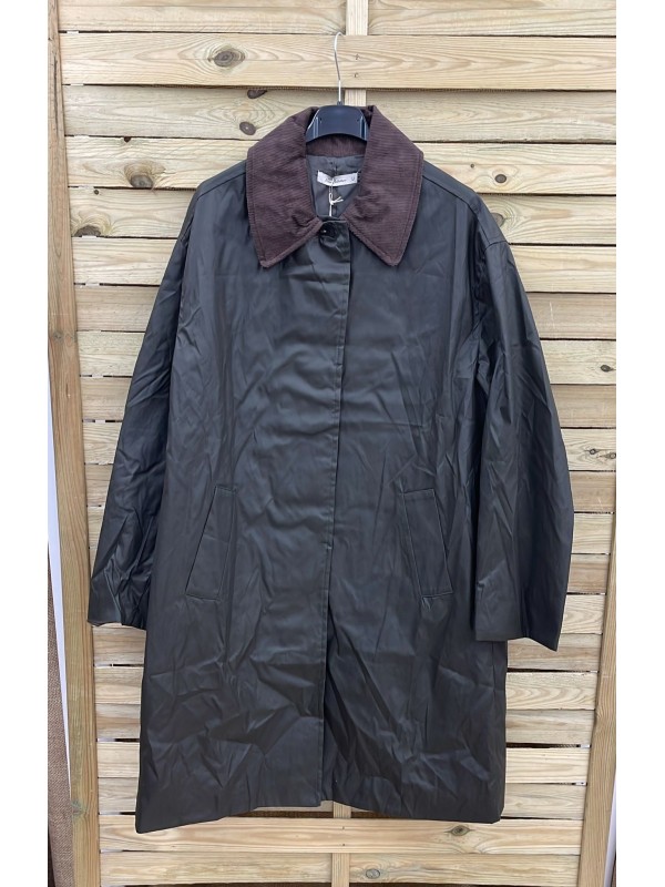 Parka largo efecto encerado con cuello de pana