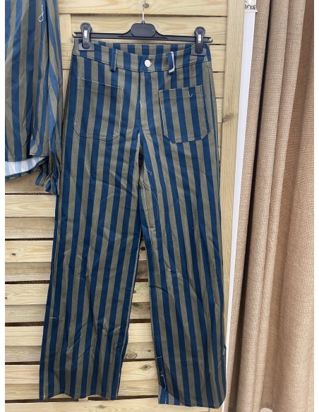 Pantalon Carol rayas con bolsillos delanteros