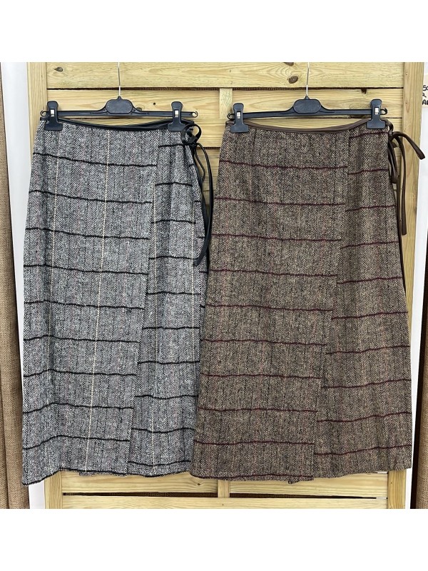 Falda cruzada espigas con lazada de polipiel