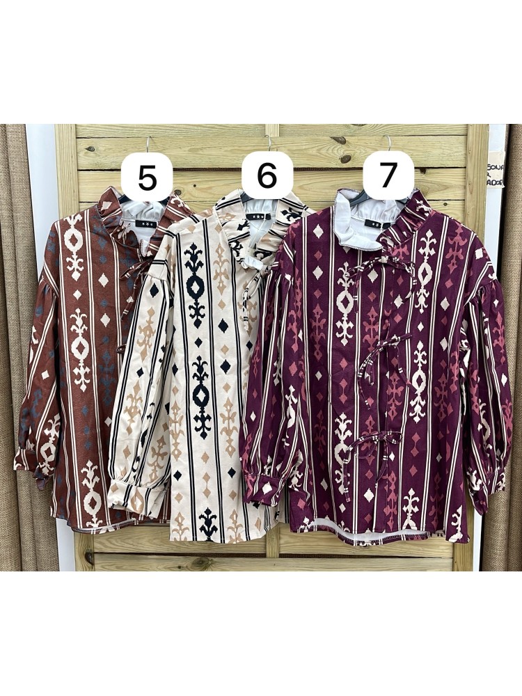 Chaqueta estampada con volante en cuello y lazadas