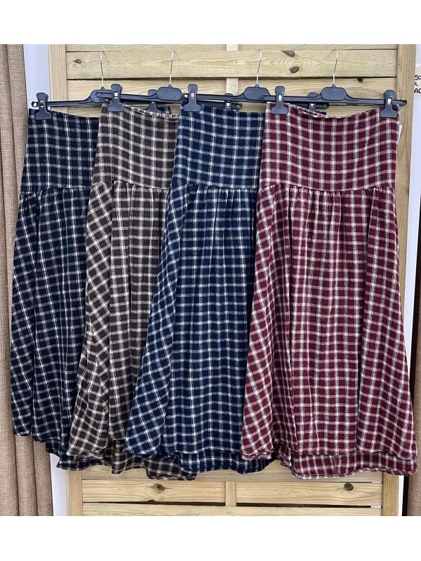 Falda de cuadros corte en cadera