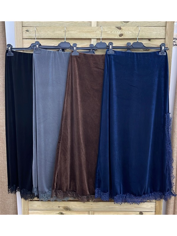 Falda terciopelo con raja lateral y encaje Lara